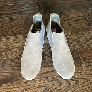 Sorel boots in MINT condition